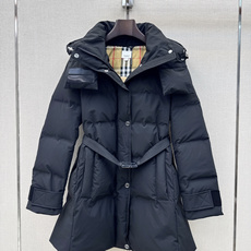 Bur 26Ss————秋冬最新款连帽中长款羽绒服外套 🩶H版型连帽拉链外套版型 90白鹅绒填充防风御寒效果绝佳 不显臃 Bur 26Ss————秋冬最新款连帽中长款羽绒服外套 🩶H版型连帽拉链外套版型 90白鹅绒填充防风御寒效果绝佳 不显臃