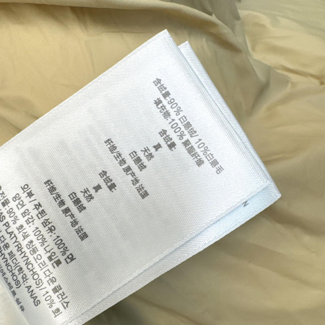 Bur 26Ss————秋冬最新款连帽中长款羽绒服外套 🩶H版型连帽拉链外套版型 90白鹅绒填充防风御寒效果绝佳 不显臃