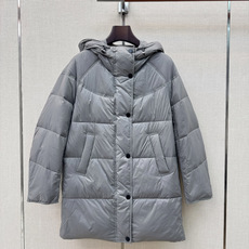 Max 26Ss———秋冬最新款简约中长款连帽面包服羽绒服🩶经典休闲中长款版型上身百搭时髦又帅气 质感细腻柔软 90%进 Max 26Ss———秋冬最新款简约中长款连帽面包服羽绒服🩶经典休闲中长款版型上身百搭时髦又帅气 质感细腻柔软 90%进