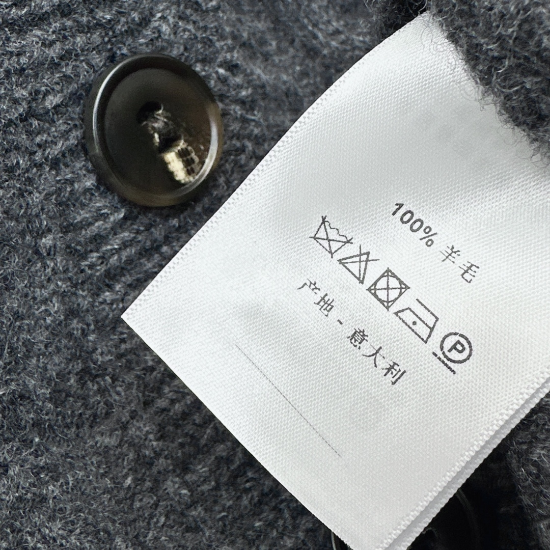 独家首发 lp🆕 26Ss———秋冬最新款慵懒风羊毛套装🤍立体提织V领开衫+松紧腰直筒裤 百分百精纺羊毛纱线 质感在线 独家首发 lp🆕 26Ss———秋冬最新款慵懒风羊毛套装🤍立体提织V领开衫+松紧腰直筒裤 百分百精纺羊毛纱线 质感在线