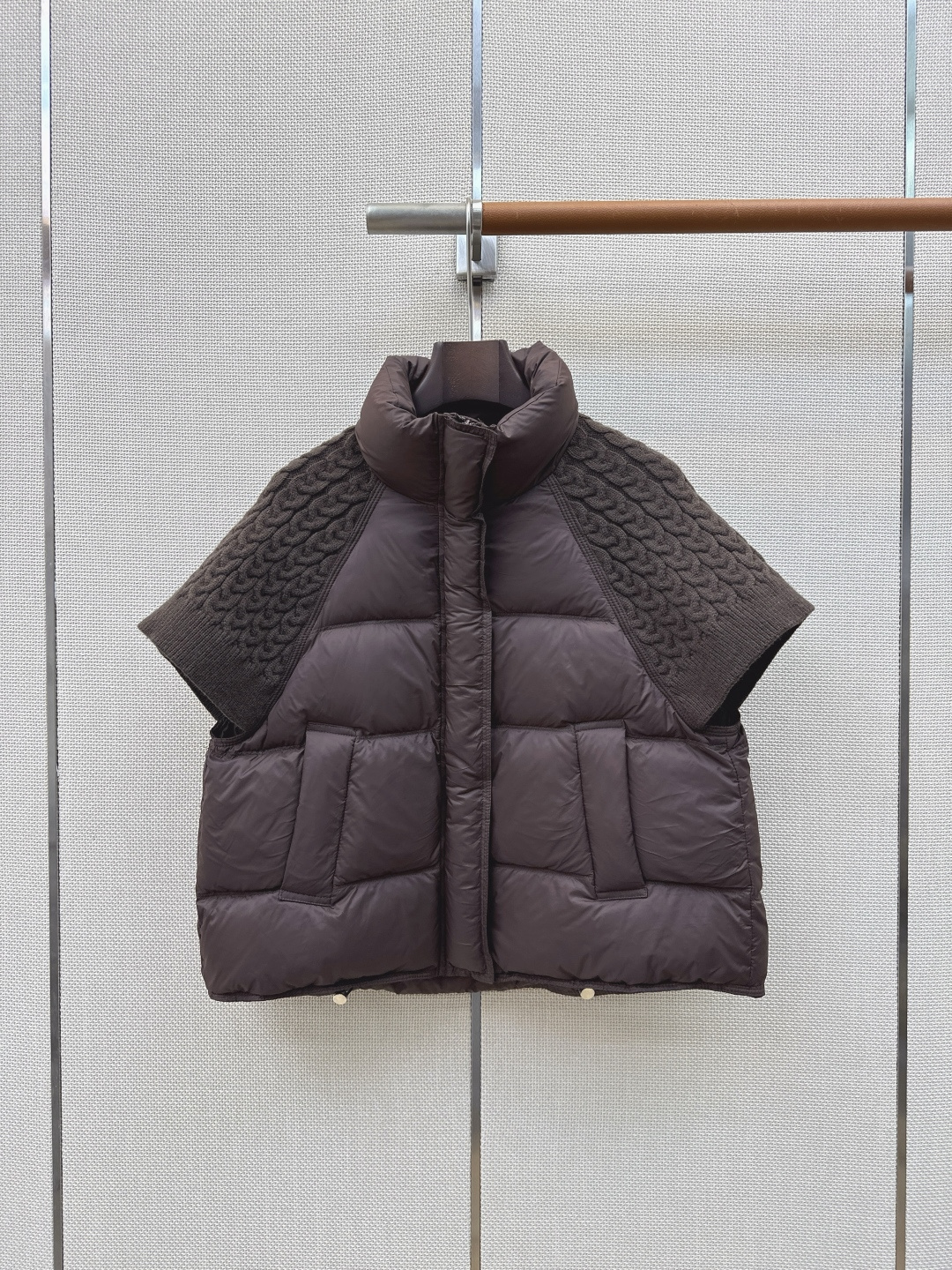 独家首发 lp🆕 26Ss————秋冬最新款羊毛针织拼接短袖羽绒服🖤冬天的内搭神器必备单品 绗缝H版型百搭不挑人 针织短