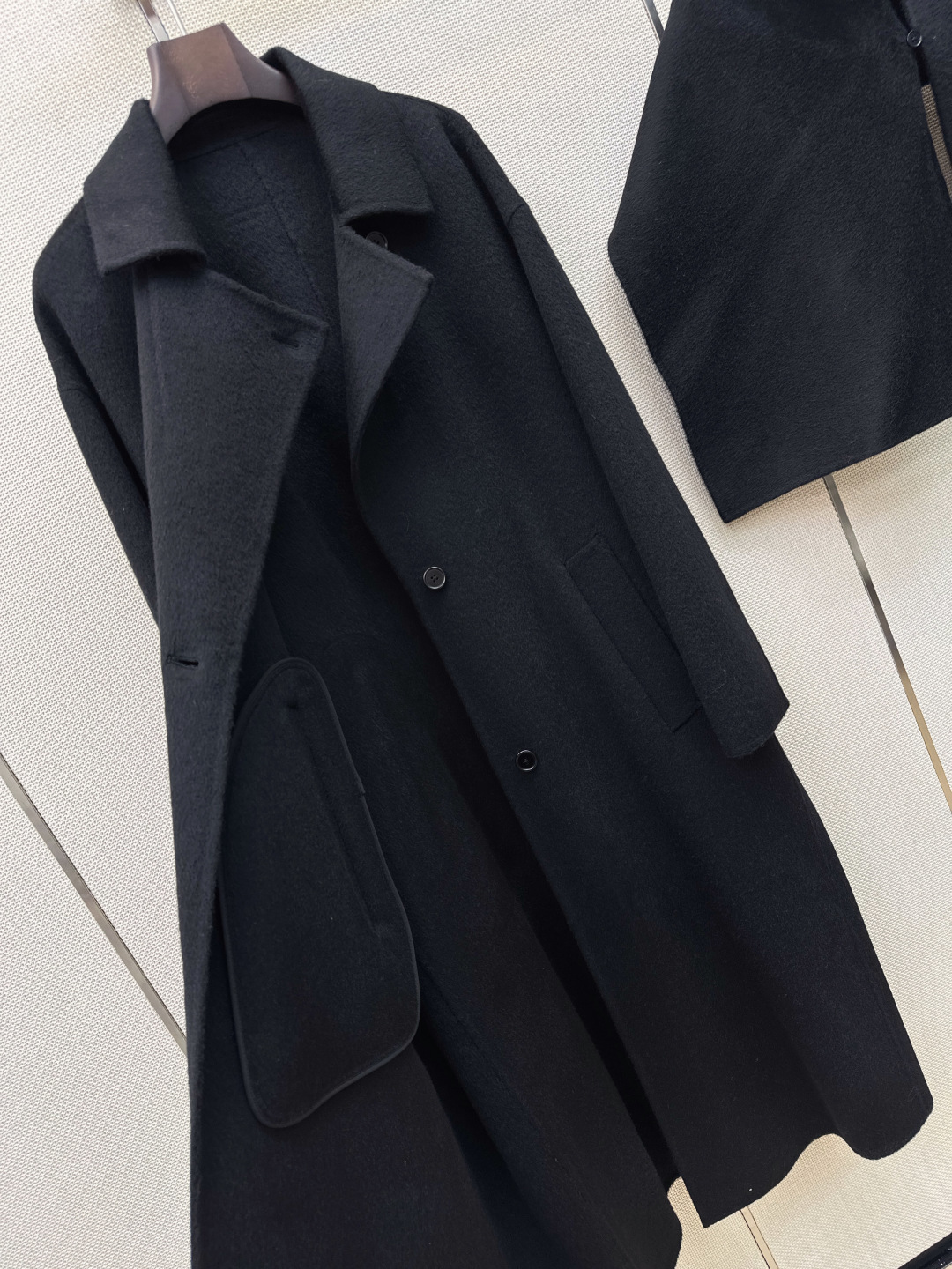 lp🆕 26Ss————秋冬最新款可拆卸披肩装饰双面羊毛昵长款大衣🖤H版型剪裁 时髦上身显瘦又高挑 进口羊毛昵面料质感超 lp🆕 26Ss————秋冬最新款可拆卸披肩装饰双面羊毛昵长款大衣🖤H版型剪裁 时髦上身显瘦又高挑 进口羊毛昵面料质感超