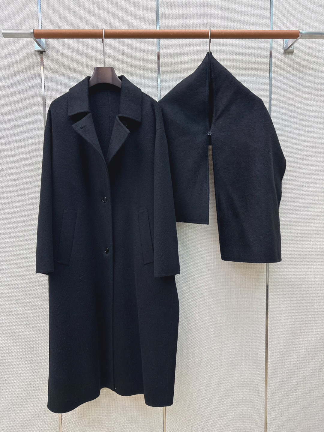 lp🆕 26Ss————秋冬最新款可拆卸披肩装饰双面羊毛昵长款大衣🖤H版型剪裁 时髦上身显瘦又高挑 进口羊毛昵面料质感超