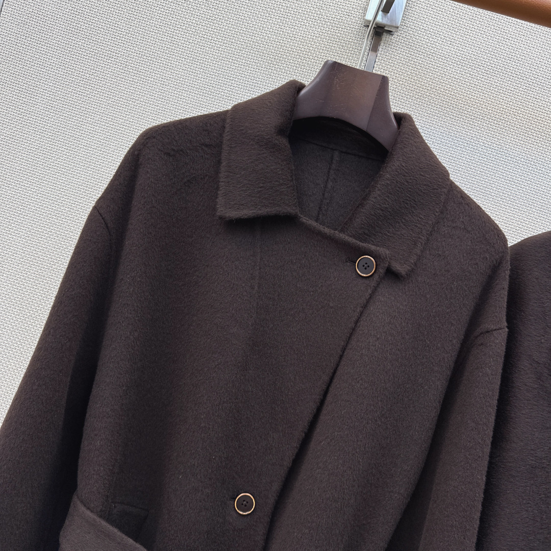 lp🆕 26Ss————秋冬最新款可拆卸披肩装饰双面羊毛昵长款大衣🖤H版型剪裁 时髦上身显瘦又高挑 进口羊毛昵面料质感超 lp🆕 26Ss————秋冬最新款可拆卸披肩装饰双面羊毛昵长款大衣🖤H版型剪裁 时髦上身显瘦又高挑 进口羊毛昵面料质感超