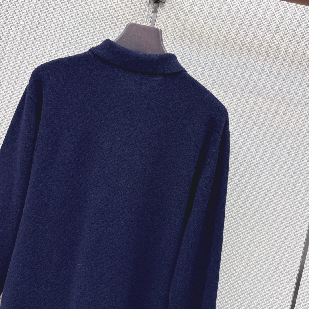 RL 26Ss————秋冬最新款小马刺绣图案翻领针织衫🩶定制羊毛针织纱线材质织造 舒适软糯 穿搭洋气 翻领针织长袖 营造 RL 26Ss————秋冬最新款小马刺绣图案翻领针织衫🩶定制羊毛针织纱线材质织造 舒适软糯 穿搭洋气 翻领针织长袖 营造