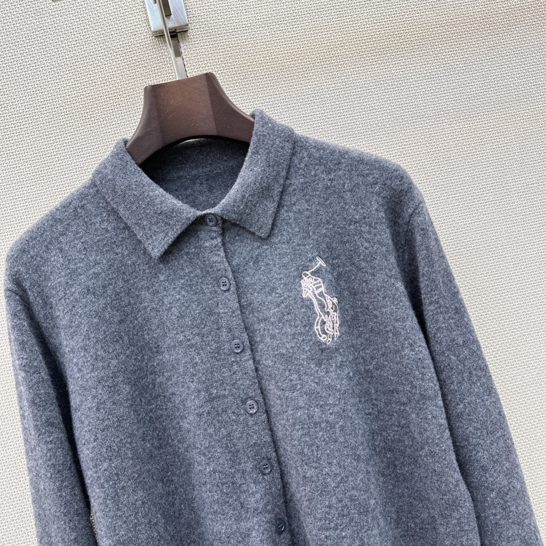 RL 26Ss————秋冬最新款小马刺绣图案翻领针织衫🩶定制羊毛针织纱线材质织造 舒适软糯 穿搭洋气 翻领针织长袖 营造