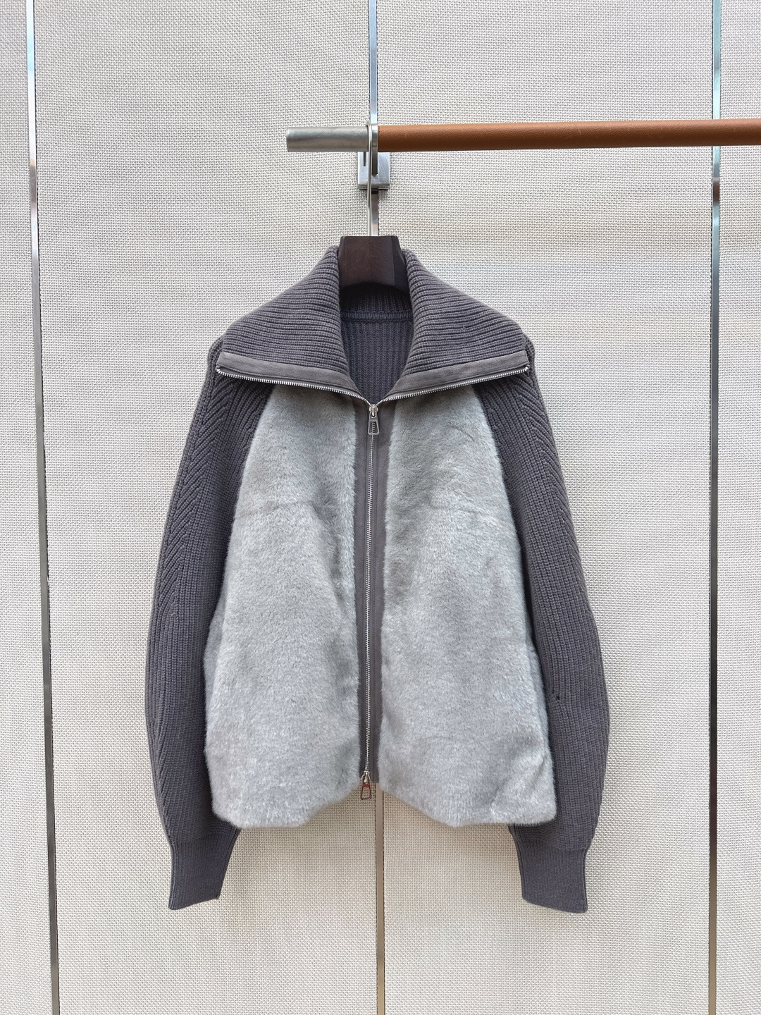 独家款～lp🆕 26Ss————秋冬最新款大翻领针织拼接羽绒服🖤定制尼龙+羊毛针织面料+环保仿水貂皮草 90白鹅绒填充内