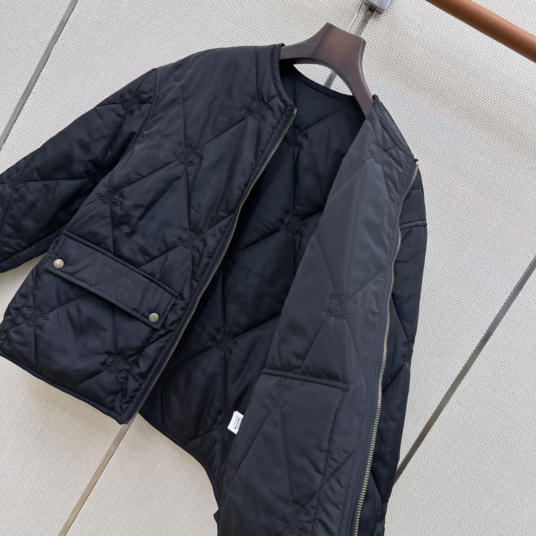 独家首发 Ce 26Ss———秋冬最新款凯旋门刺绣装饰休闲羽绒服外套🤎高级休闲运动风格调 经典菱格纹绗缝棉填充 整件凯旋