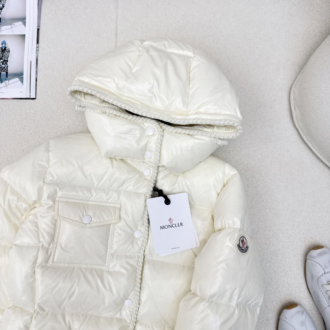 Пуховик Moncler