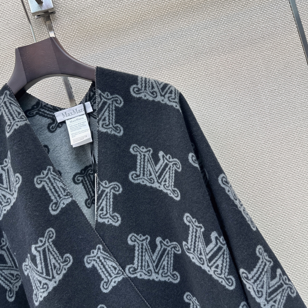 Платок Max Mara