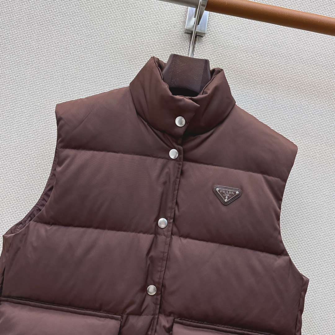 Жилет Prada
