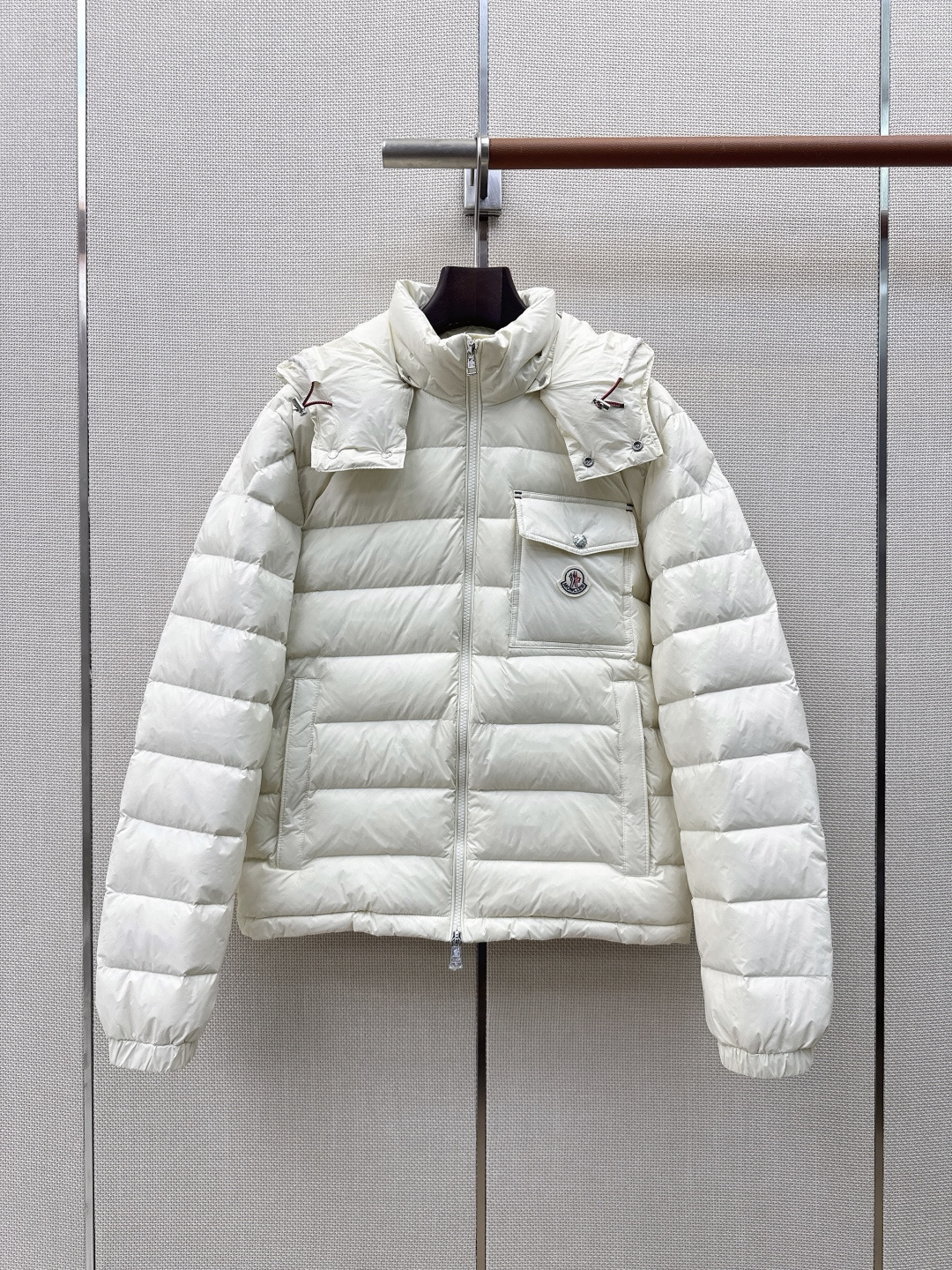 Пуховик Moncler