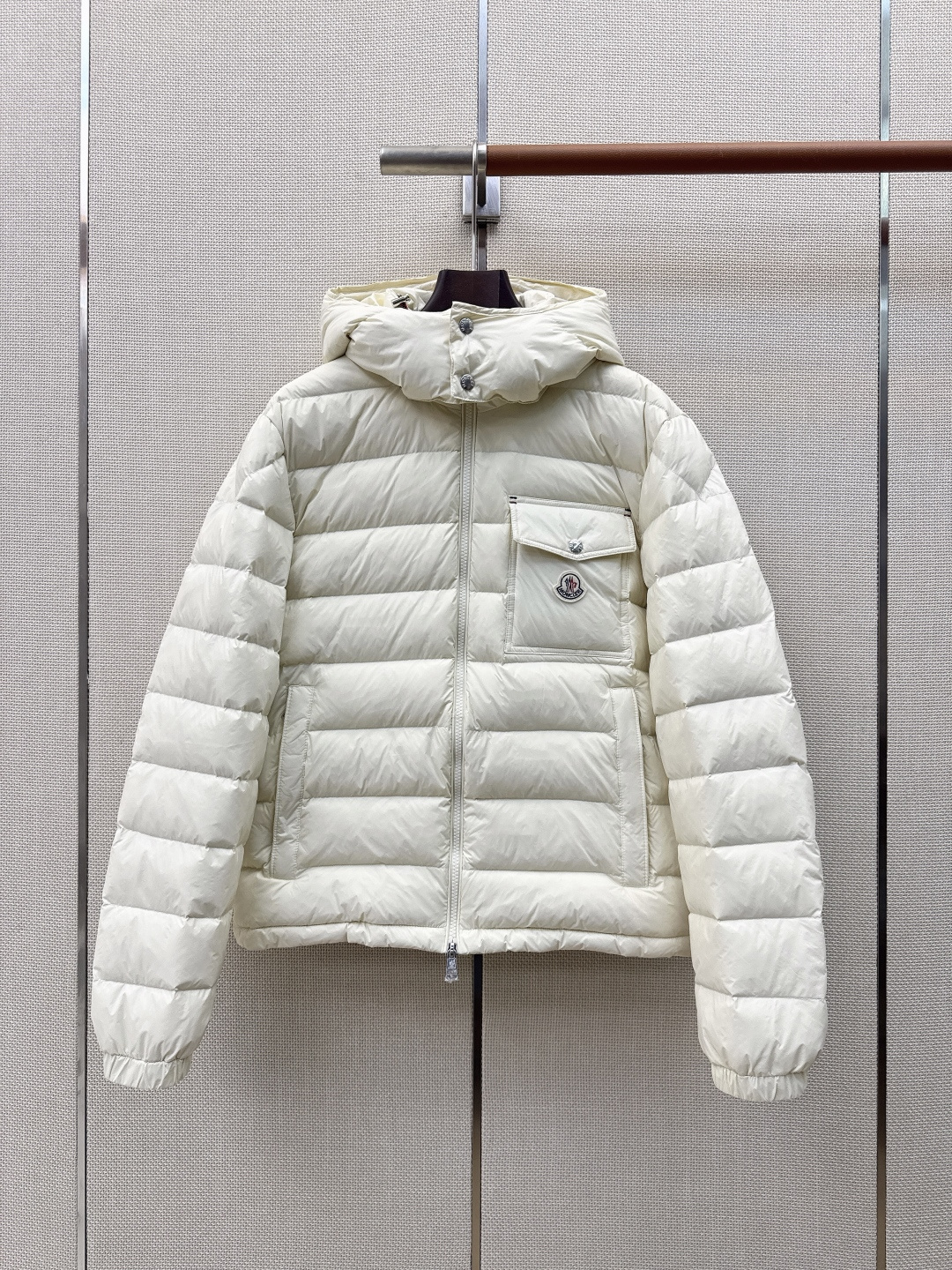 Пуховик Moncler