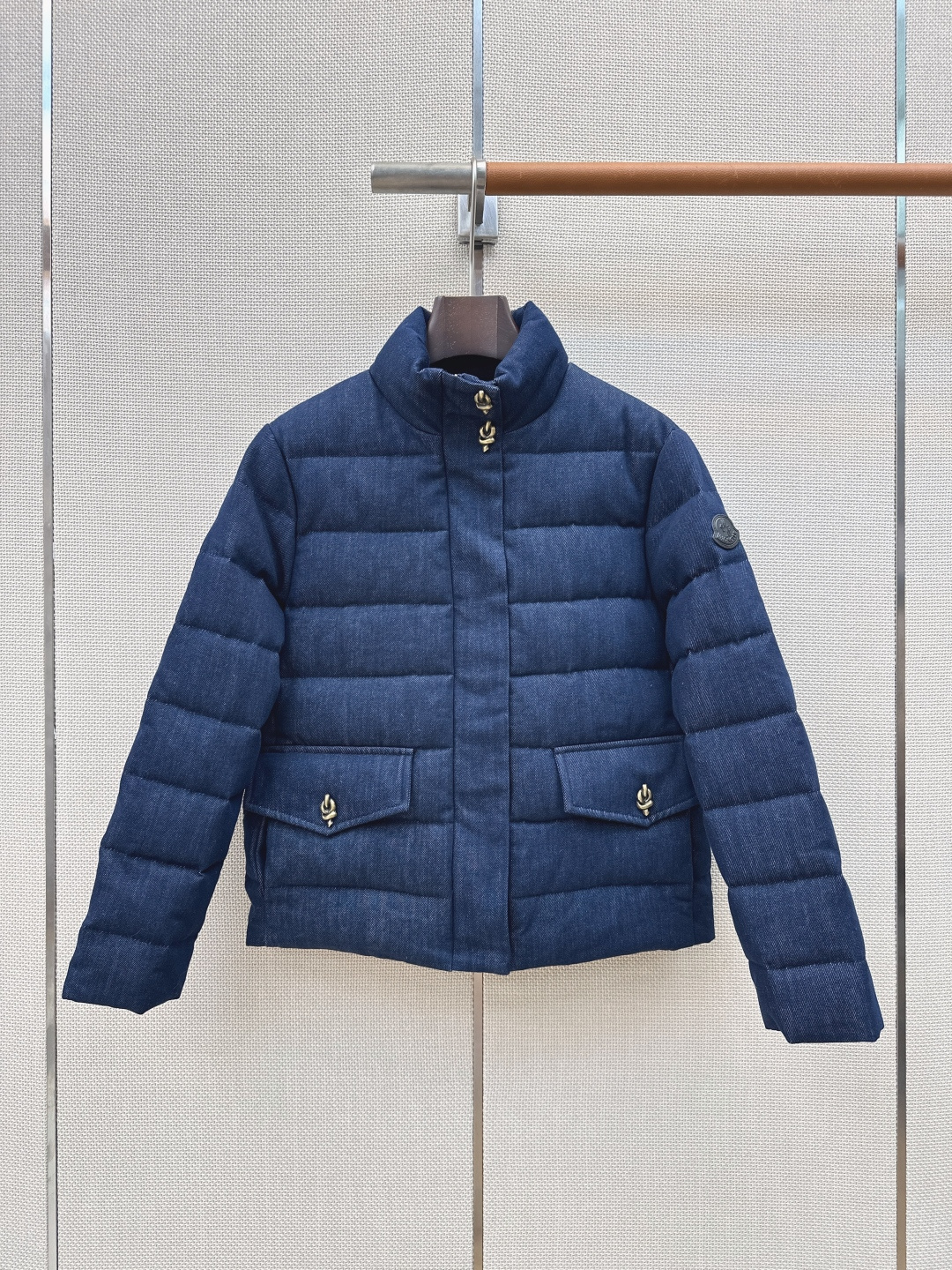 Пуховик Moncler