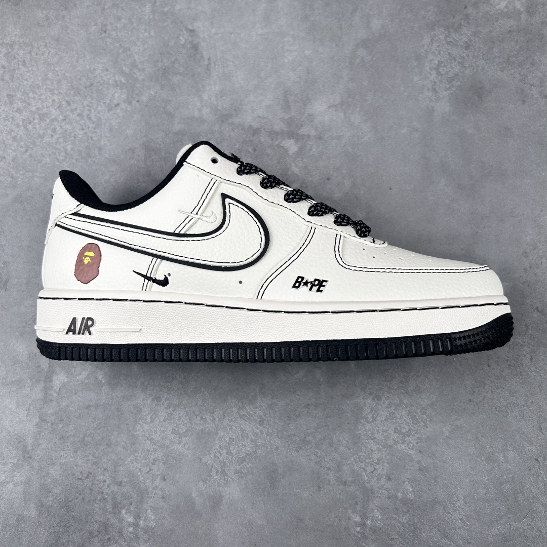 XC版 NK Air Force 1´07 Low 空军一号低帮百搭休闲运动板鞋 HH7518-067 柔软、弹性十足的缓震性能和出色的中底设计 横跨复古与现代的外型结合 造就出风靡全球 三十多年的Force 1 直到今天还深受青睐 实拍调校N版已经零色差零失真 百分百还原实物色彩所见即所得 不存在货不对板色差等低级问题 选购参考实物拍摄 不混卖不参货 只用心做好货严格选品 承诺混一赔十 SIZE：36 36.5 37.5 38 38.5 39 40 40.5 41 42 42.5 43 44 44.5 45 编码：kk3936010