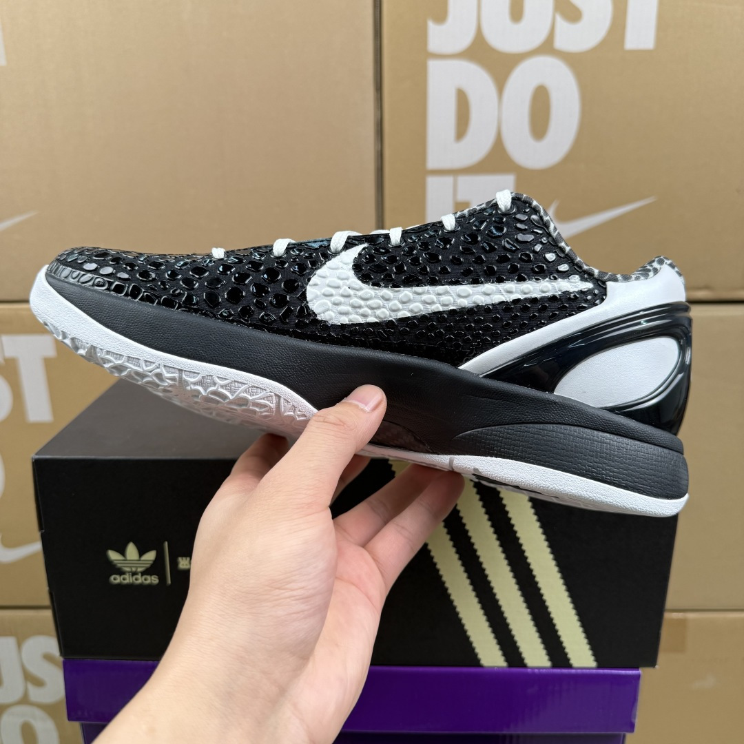 特价福利‼️年终纯原特价 知名大厂套现 科6纯原 色入库 真·碳板 原盒原标 总数不多 4000+目前码