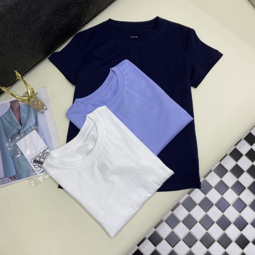 Loewe Women's Cotton Round Neck T-Shirt, Short Sleeve, Casual Style 1 Loewe Women's Cotton Round Neck T-Shirt, Short Sleeve, Casual Style