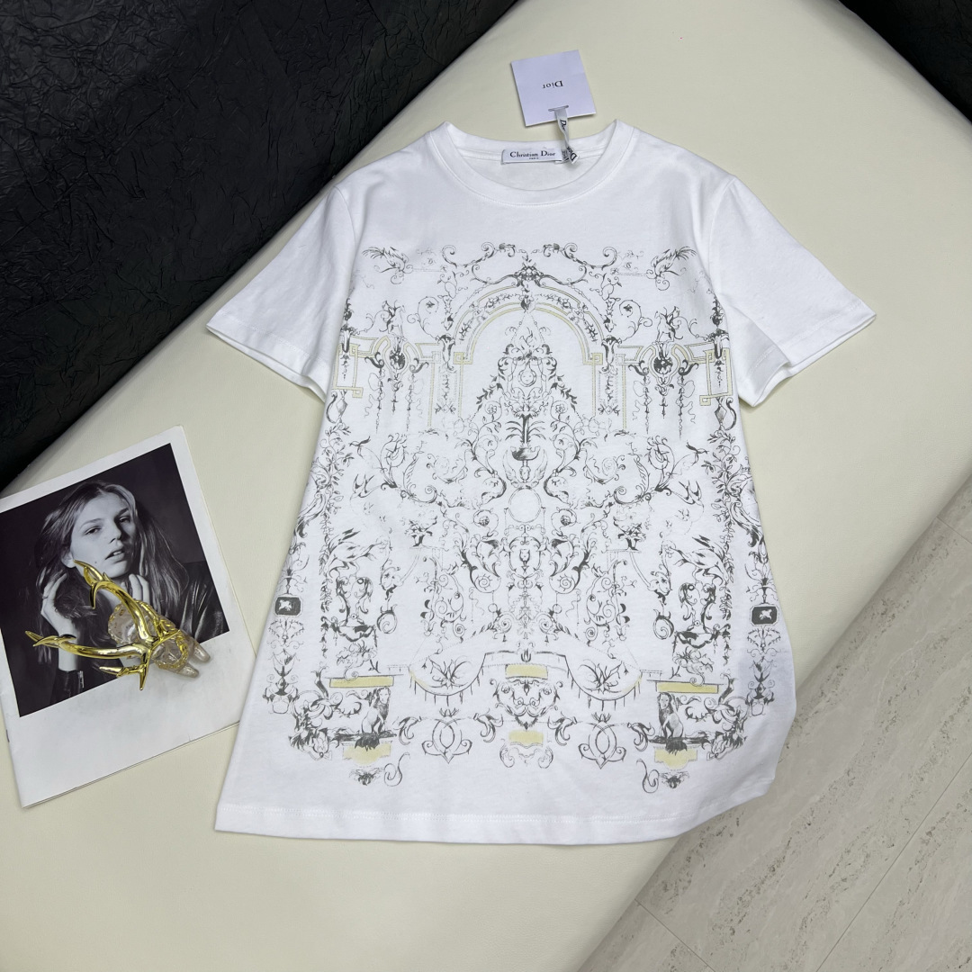 Dior Women's White Cotton Graphic Print Crew Neck T-Shirt - Elegant Comfort