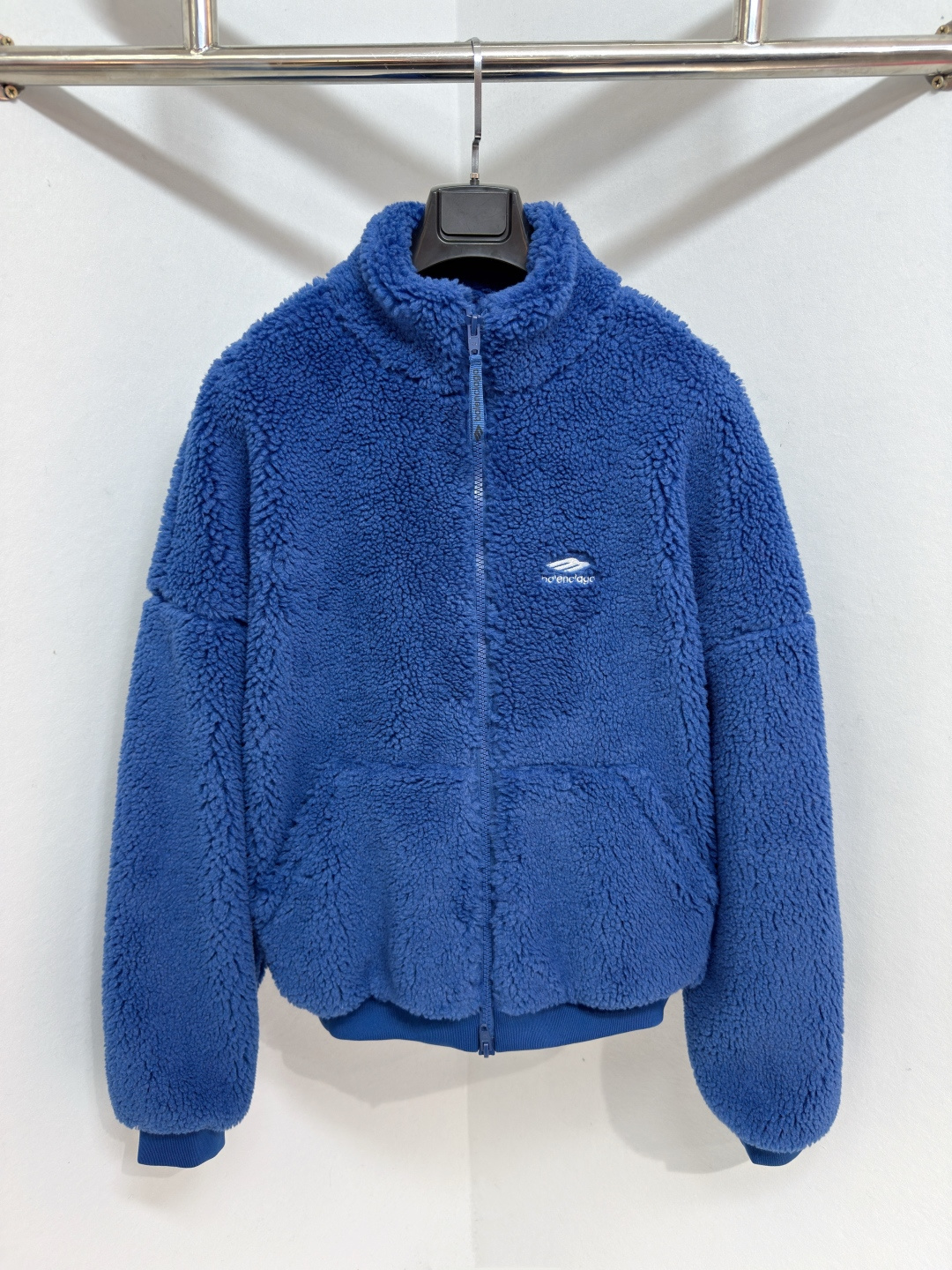 NO:677634,BALG Balenciaga's new product 3B SPORTS ICON SKI zipper jacket INFORMATION Two-way zipper closure Ribbed cuffs and waist Chest decorated with 3B sports icon artwork embroidery Size S-XL, Balenciaga - clothing, balenciaga, jackets & coats,19860909BALG 巴黎世家新品3B SPORTS ICON SKI拉链夹克 INFORMATION 双向拉链开合 罗纹袖口和腰围 胸部饰以3B sports icon艺术作品刺绣尺码S-XL,巴黎世家-服装,balenciaga,jackets & coats,,Women's clothing