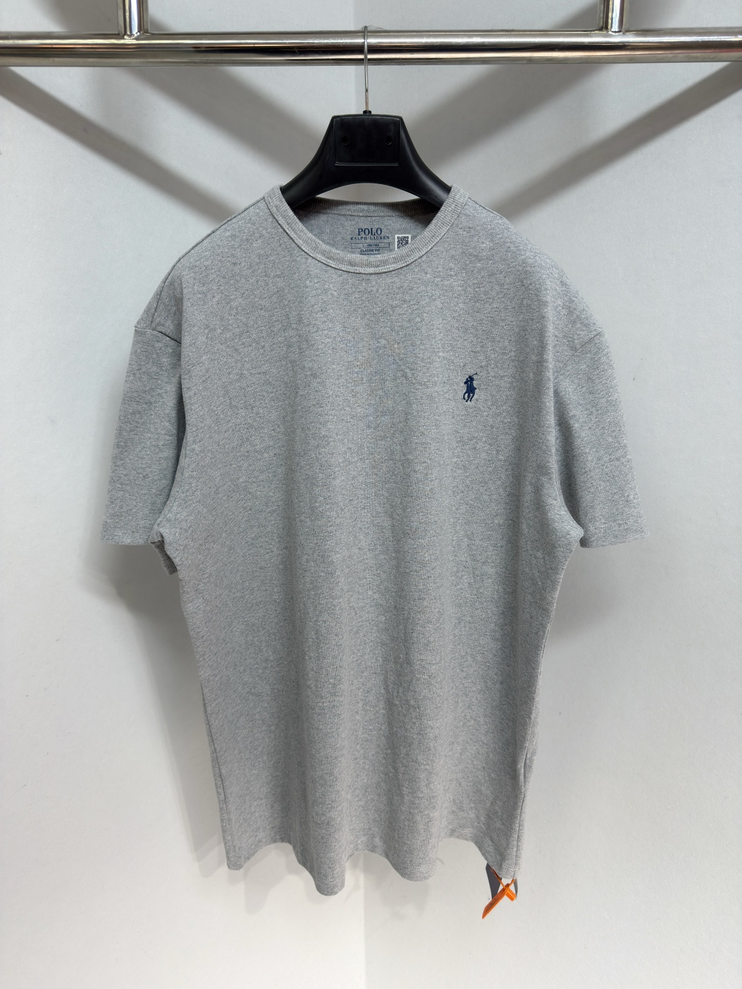 NO:775209,Ralph Lauren/Ralph Lauren cotton and linen blended jersey crew neck T-shirt This crew neck T-shirt is made of cotton jersey fabric with a loose fit and is decorated with the iconic pony embroidery on the left side of the chest. Sizes S-XL, men's, loro piana, tees, t-shirt,19860909Ralph Lauren/拉夫劳伦棉麻混纺平纹针织圆领T恤 这款圆领T恤选用棉质平纹针织面料制成,采用宽松版型,胸前左侧饰有标志性小马刺绣 尺码S-XL,男装,loro piana,tees，t-shirt,,Women's clothing