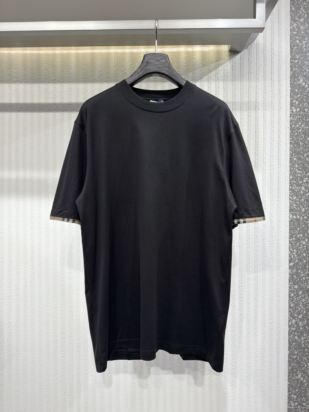 NO:817438,BUR 26ss Burberry men's business T-shirt BBR pure cotton round neck casual pullover short sleeves counter style cuffs plaid round neck short sleeves same size for men and women S-XL, Burberry - clothing, burberry, T-shirt, tees, t-shirt,19860909BUR 26ss 博柏利男士商务T恤BBR纯棉圆领休闲套头短袖 专柜款袖口格纹圆领短袖 男女同款尺码S-XL,博柏利-服装,burberry,T-shirt,tees，t-shirt,,Women's clothing