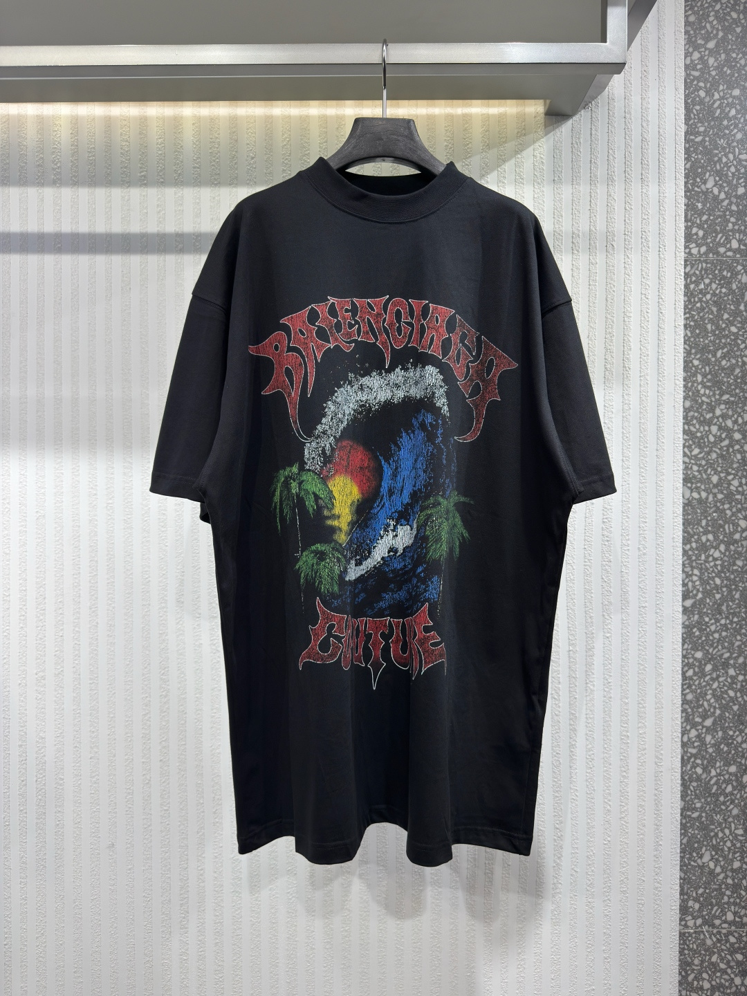 NO:817376,BALG Balenciaga VINTAGE SURFER oversized T-shirt, round neck, jersey fabric, vintage surfer artwork print on the front, size XS-L, Balenciaga-clothing, balenciaga, tees, t-shirt,19860909BALG 巴黎世家VINTAGE SURFER超大版型T恤 圆领 平纹针织面料 正面饰以vintage surfer艺术作品印花 尺码XS-L,巴黎世家-服装,balenciaga,tees，t-shirt,,Women's clothing