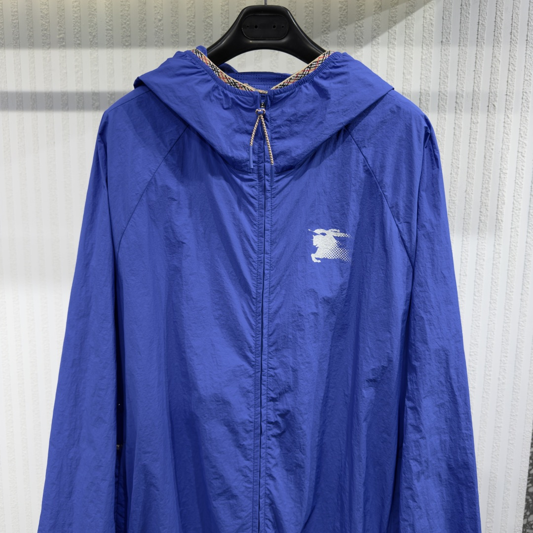 博柏利 Burberry 高级成衣风衣外套及大衣服饰 #E2A73CE5 3