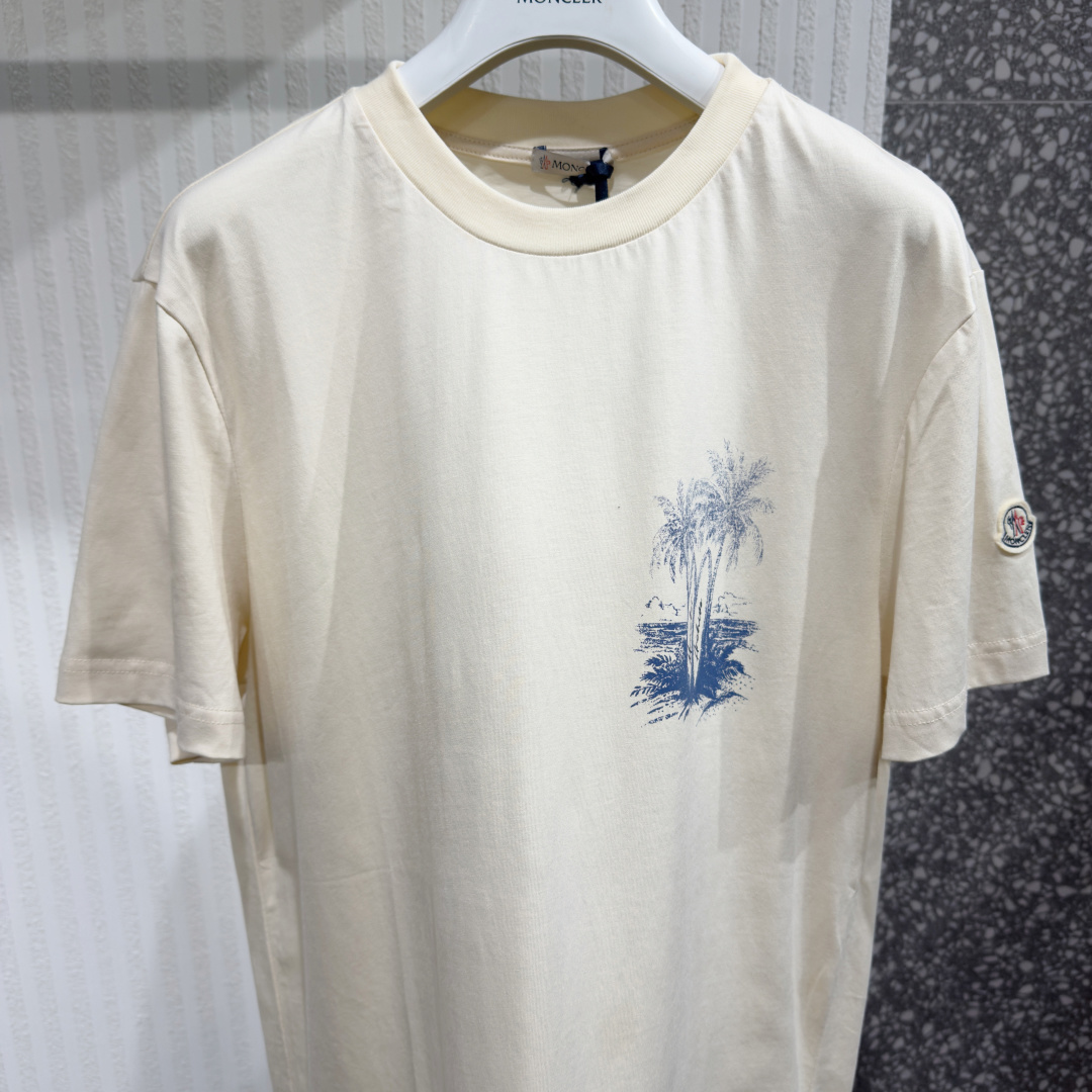 盟可睐 Moncler 高级成衣风衣外套及大衣服饰 #40573774 3