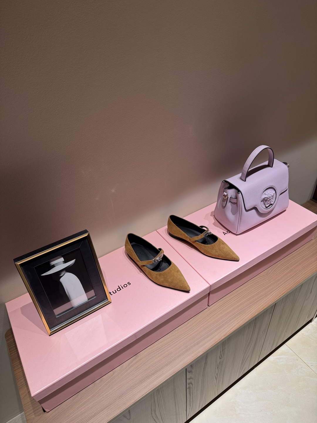 Newest Hermes Kelly Button in Emma Springs – Features and Details - 图片 1