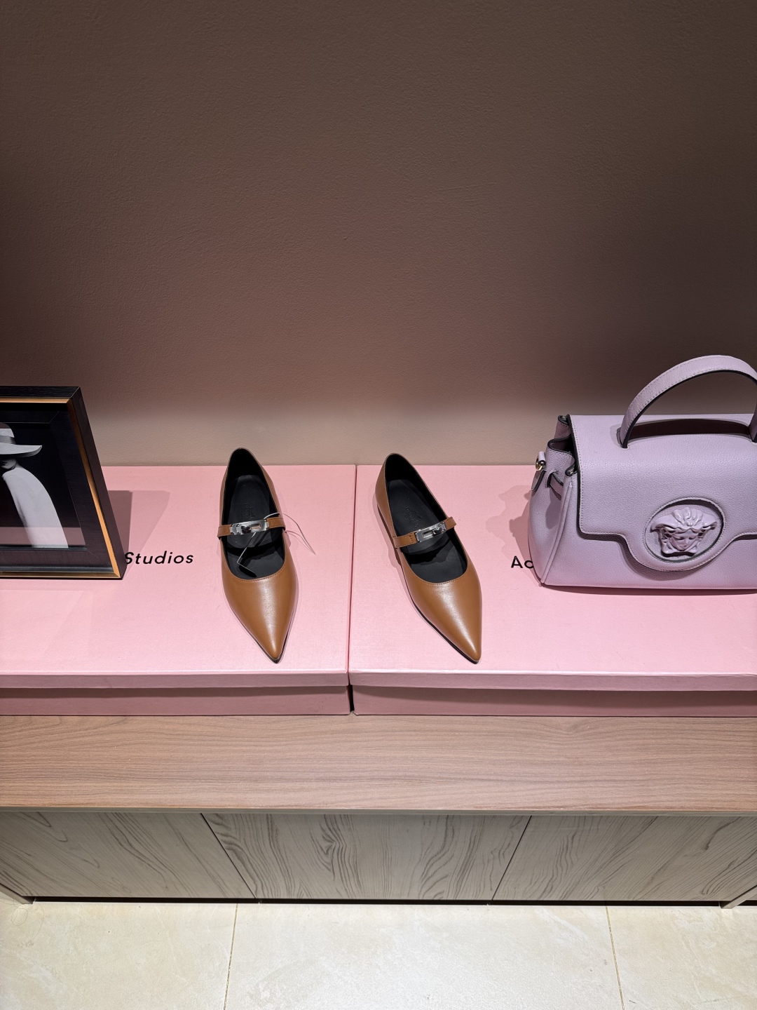 Newest Hermes Kelly Button in Emma Springs: Features, Materials, and Size Guide - 图片 2