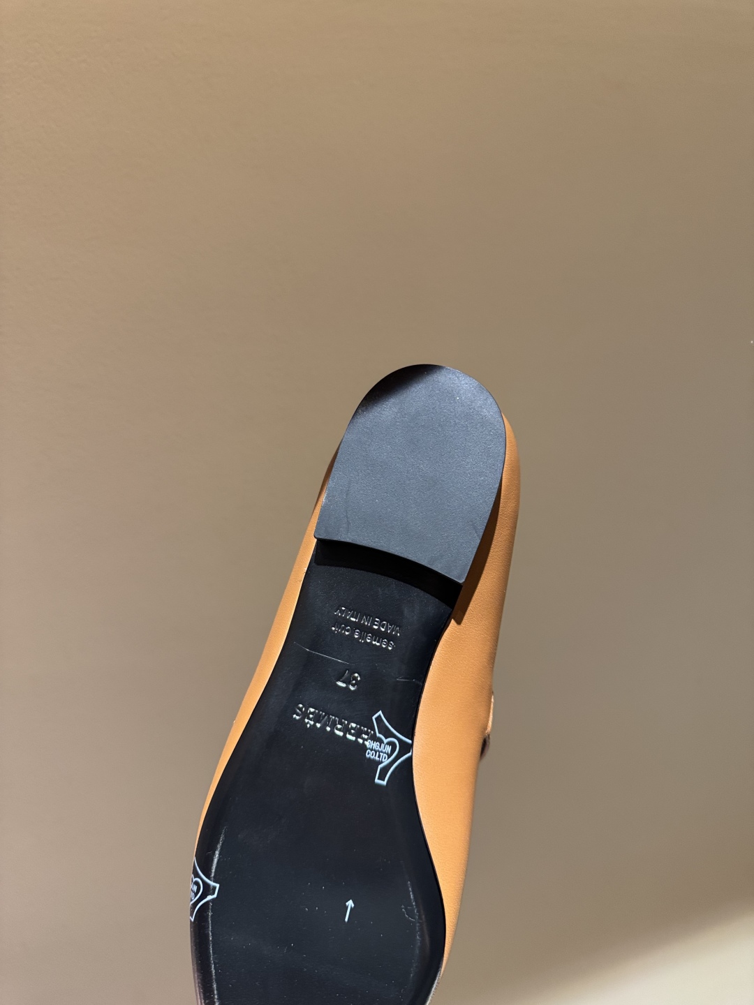 Newest Hermes Kelly Button in Emma Springs: Features, Materials, and Size Guide - 图片 8