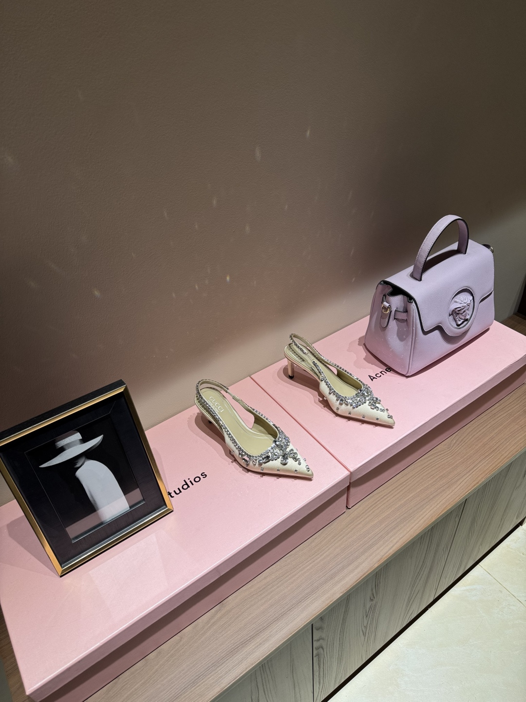 GUCCI 25S Nouveautés Printemps-Été Chaussures à talon en bambou Sandales à bride arrière Talons hauts Cuir verni importé + doublure en agneau