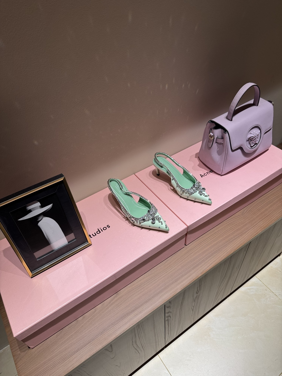 GUCCI 25S Nouveautés Printemps-Été Chaussures à talon en bambou Sandales à bride arrière Talons hauts Cuir verni importé + doublure en agneau