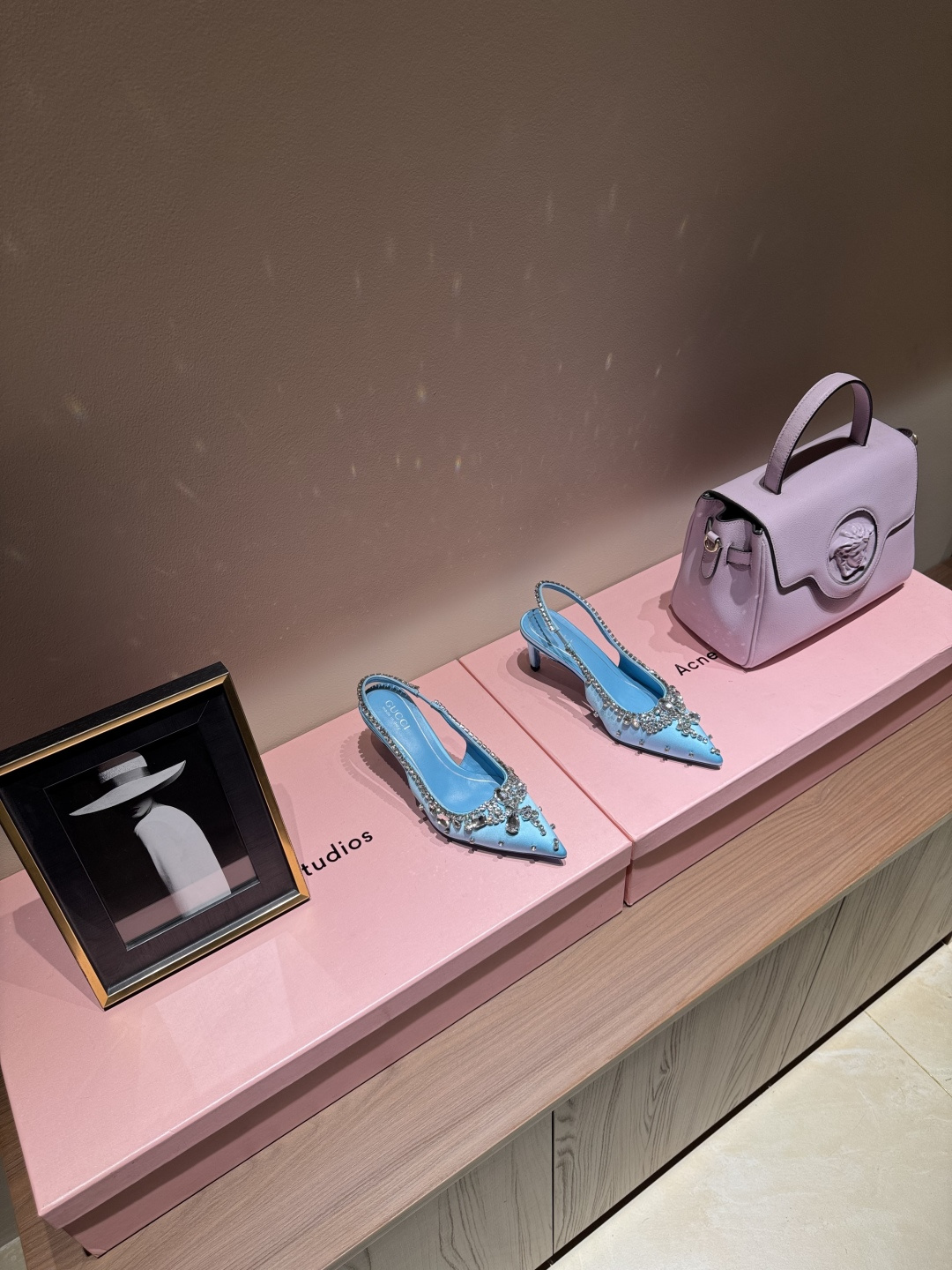GUCCI 25S Nouveautés Printemps-Été Chaussures à talon en bambou Sandales à bride arrière Talons hauts Cuir verni importé + doublure en agneau