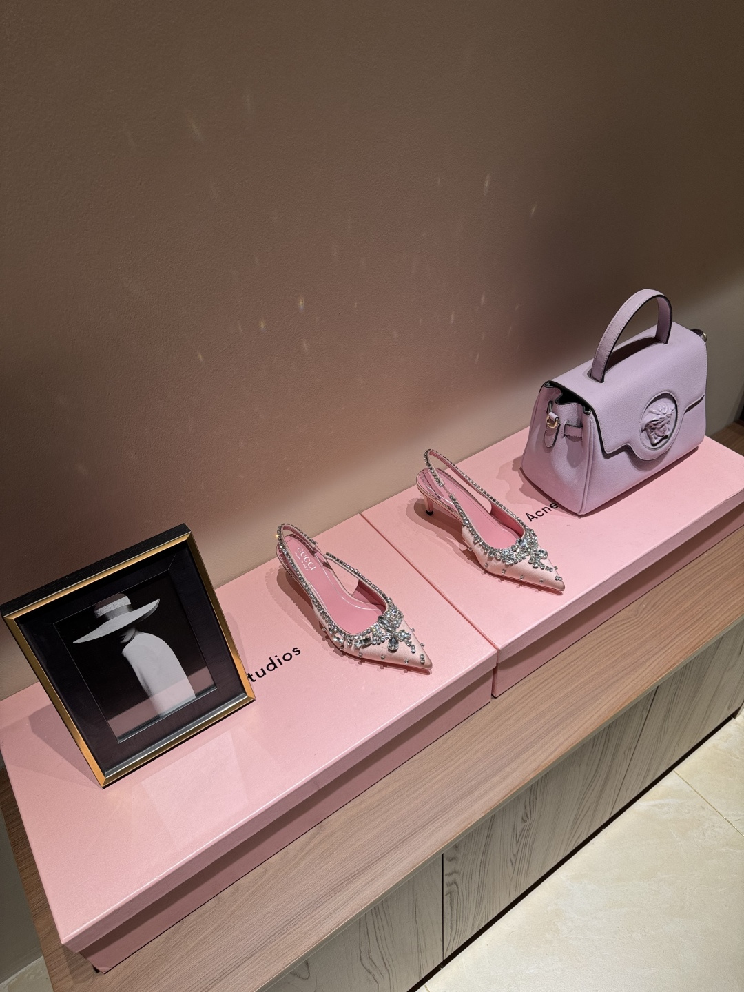GUCCI 25S Nouveautés Printemps-Été Chaussures à talon en bambou Sandales à bride arrière Talons hauts Cuir verni importé + doublure en agneau