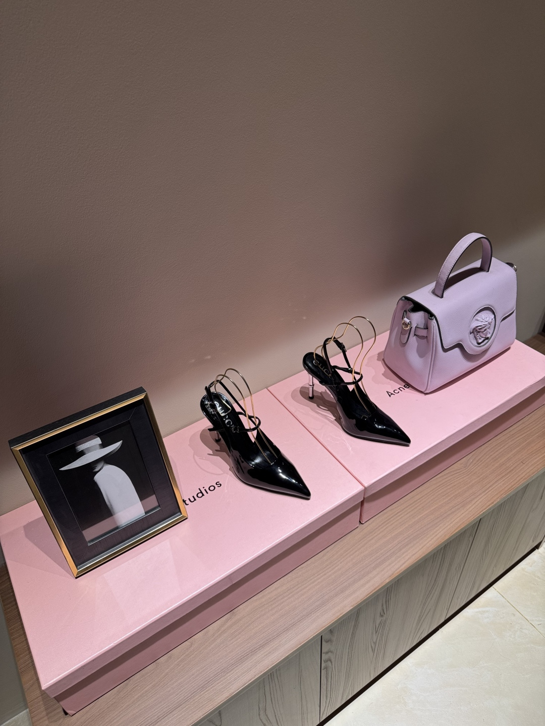 GUCCI 25S Nouveautés Printemps-Été Chaussures à talon en bambou Sandales à bride arrière Talons hauts Cuir verni importé + doublure en agneau