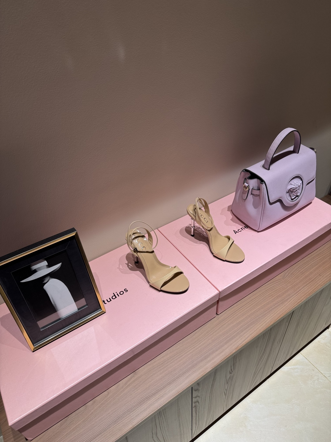 GUCCI 25S nouveautés printemps-été chaussures à talon bambou sandales à bride arrière talon haut cuir verni importé + doublure en agneau