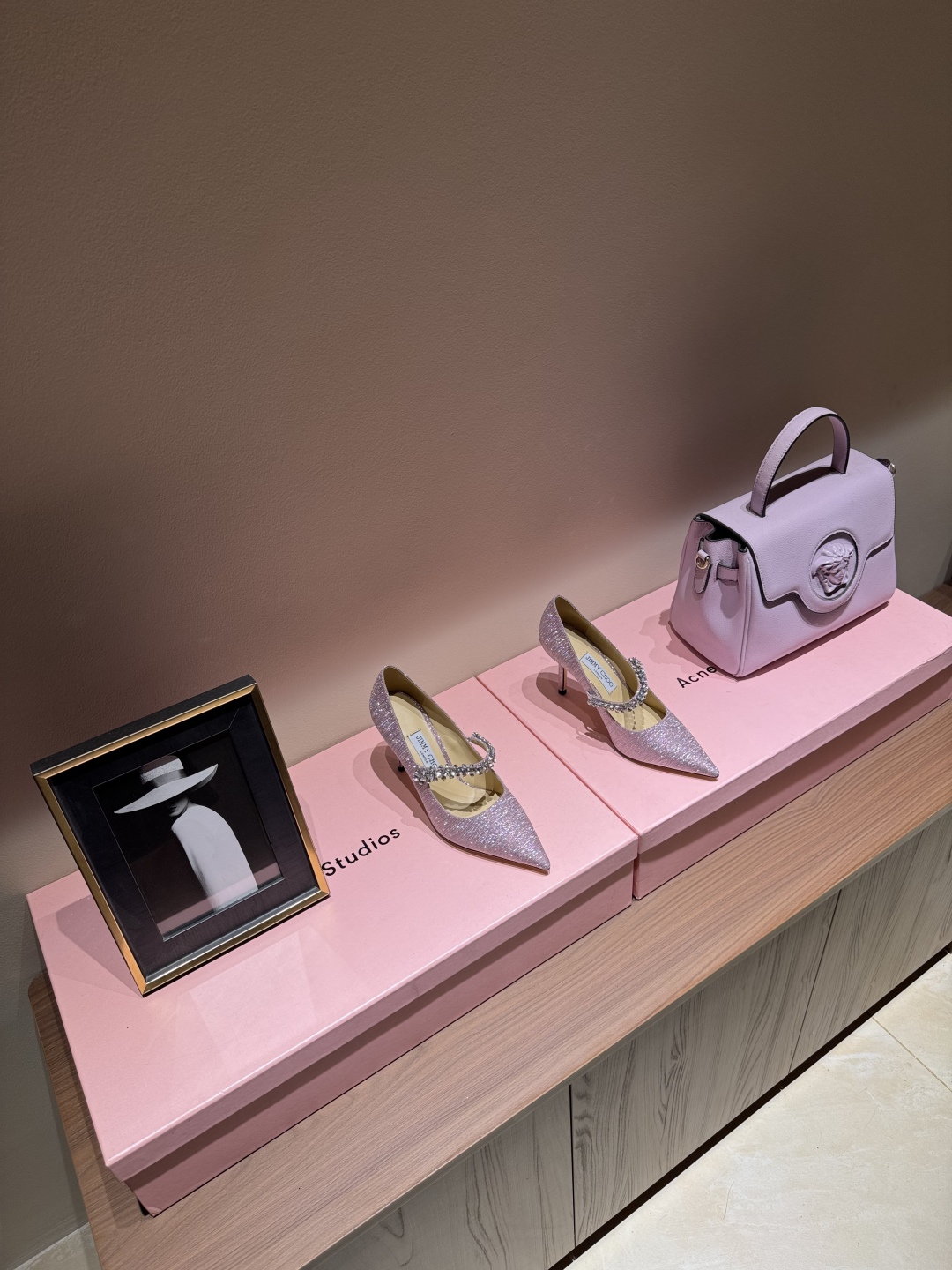 Review: Jimmy Choo Glitt-Sniffled Heels – Comfortable, Stylish, and Versatile - 图片 2
