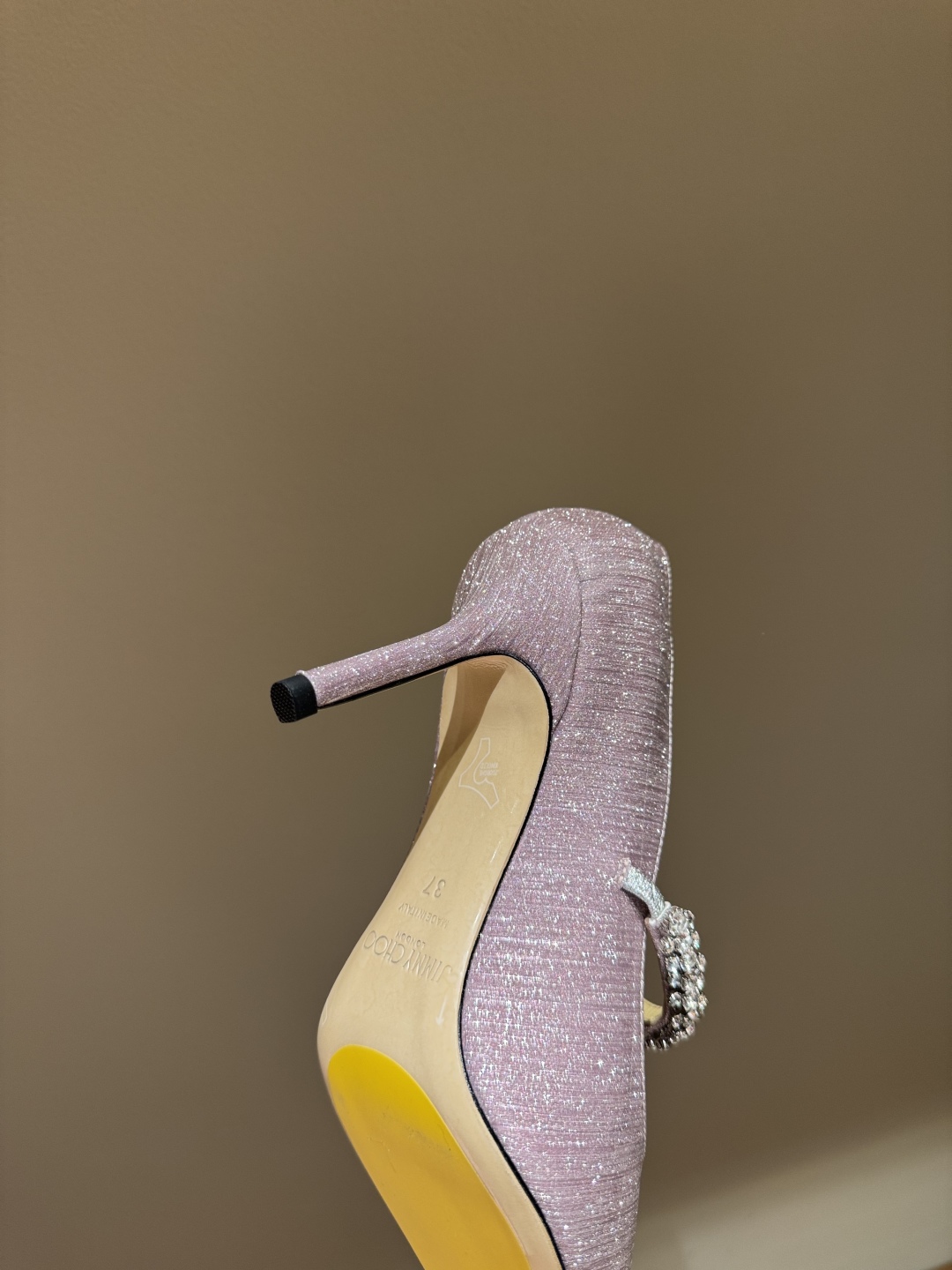 Review: Jimmy Choo Glitt-Sniffled Heels – Comfortable, Stylish, and Versatile - 图片 7