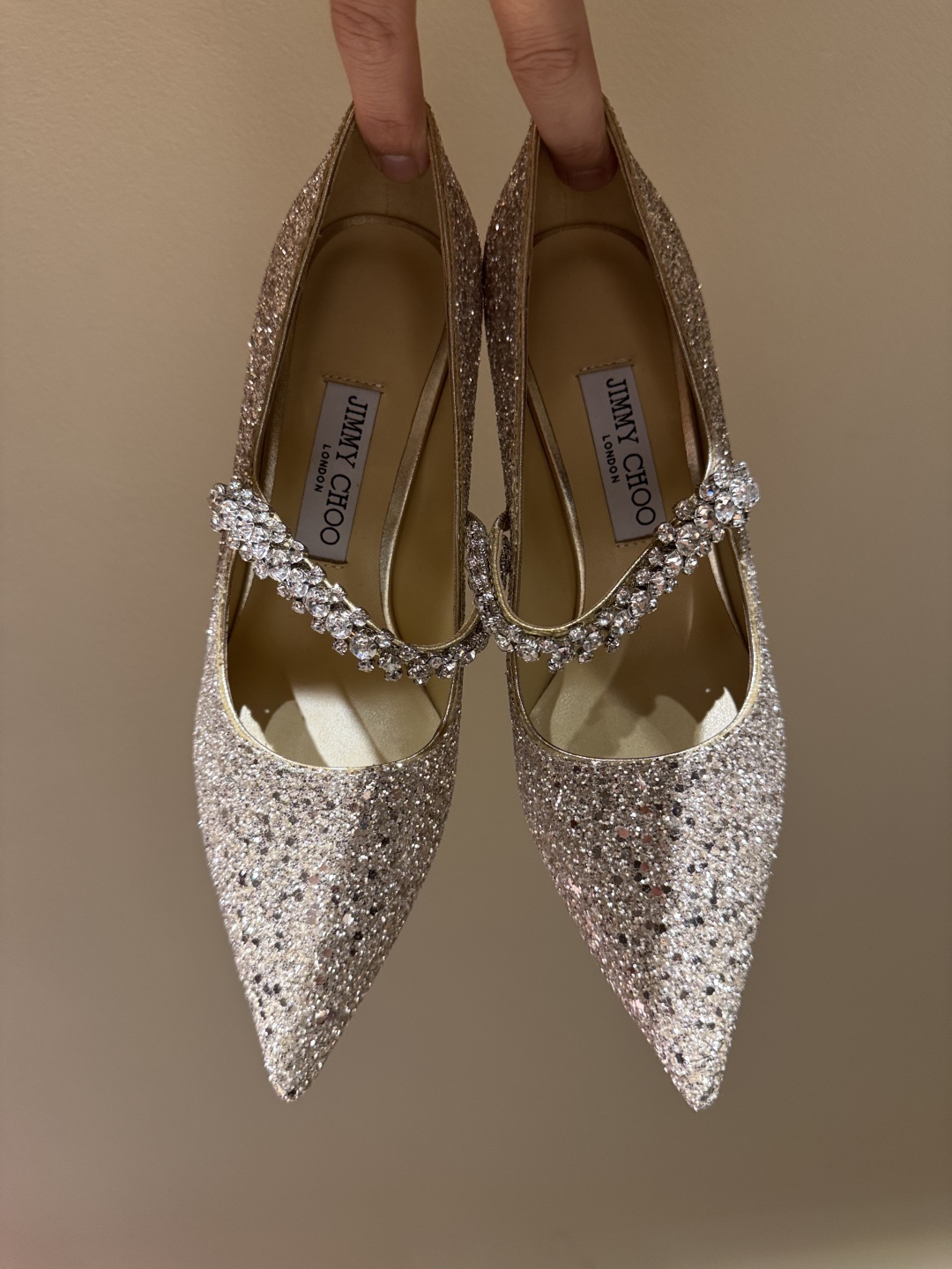 Review: Jimmy Choo’s Glitter Heels – Comfortable, Stylish, and Customizable Sizes - 图片 9