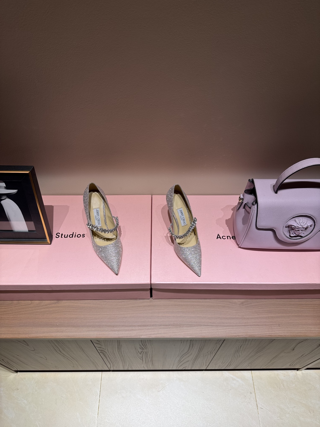 Review: Jimmy Choo’s Glitter Heels – Comfortable and Stylish High-Quality Shoes - 图片 3