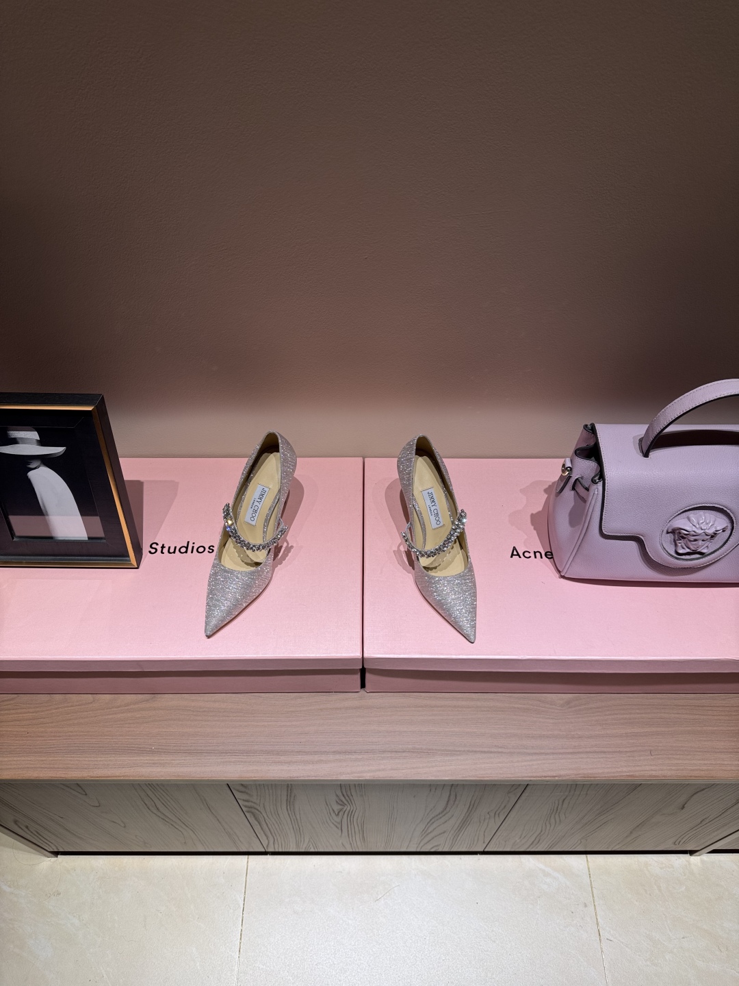 Review: Jimmy Choo’s Glitter Heels – Comfortable and Stylish High-Quality Shoes - 图片 4