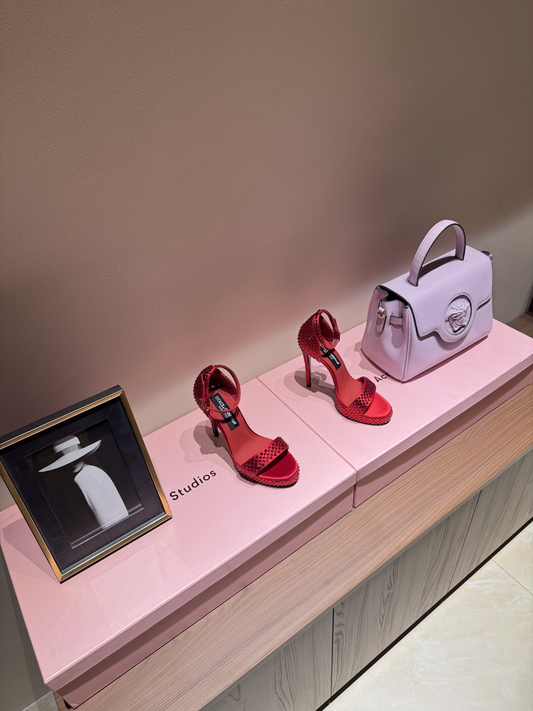 Luxurious Dujabana Shoes: Emotion, Tradition, Elegance, and Noble Details - 图片 2