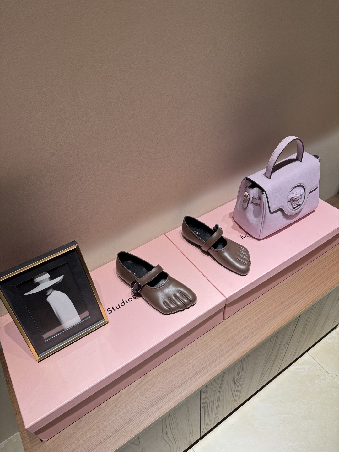 “696coperni Five-Footed Thin Sole Ballet Shoes with Personal Toe Design in Cattle and Sheepskin” - 图片 2