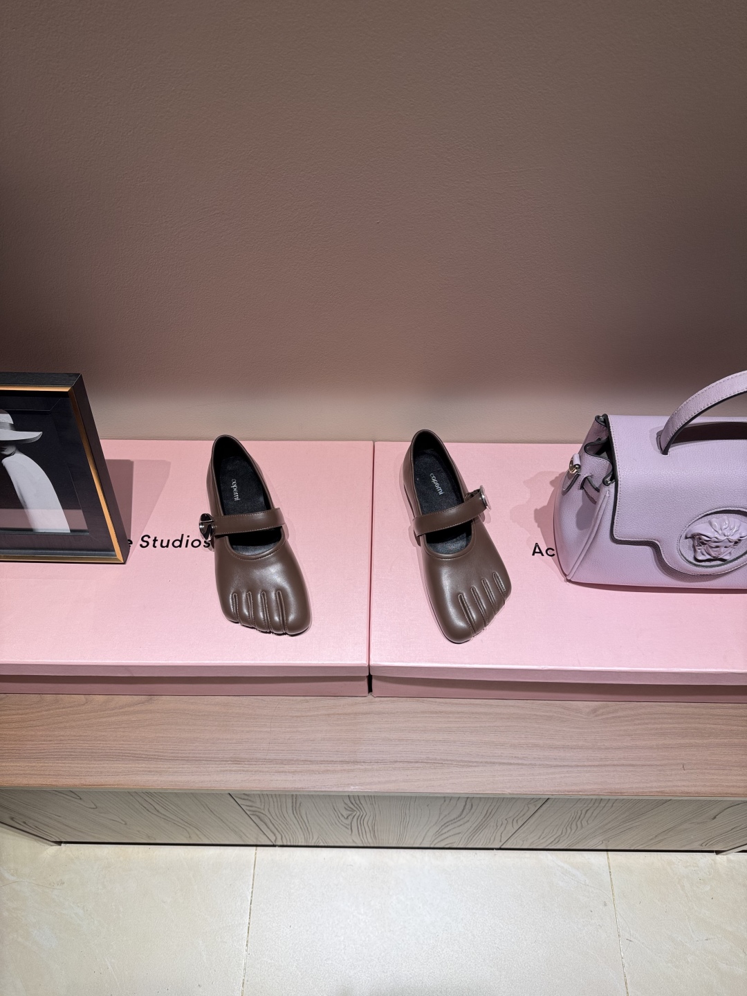 “696coperni Five-Footed Thin Sole Ballet Shoes with Personal Toe Design in Cattle and Sheepskin” - 图片 3