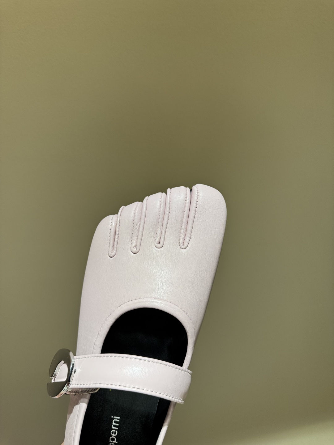 “696Coperni Ballet Shoes: Thin Bottom Spectling Design with Personal Toe, Leather, Rubber Sole” - 图片 5