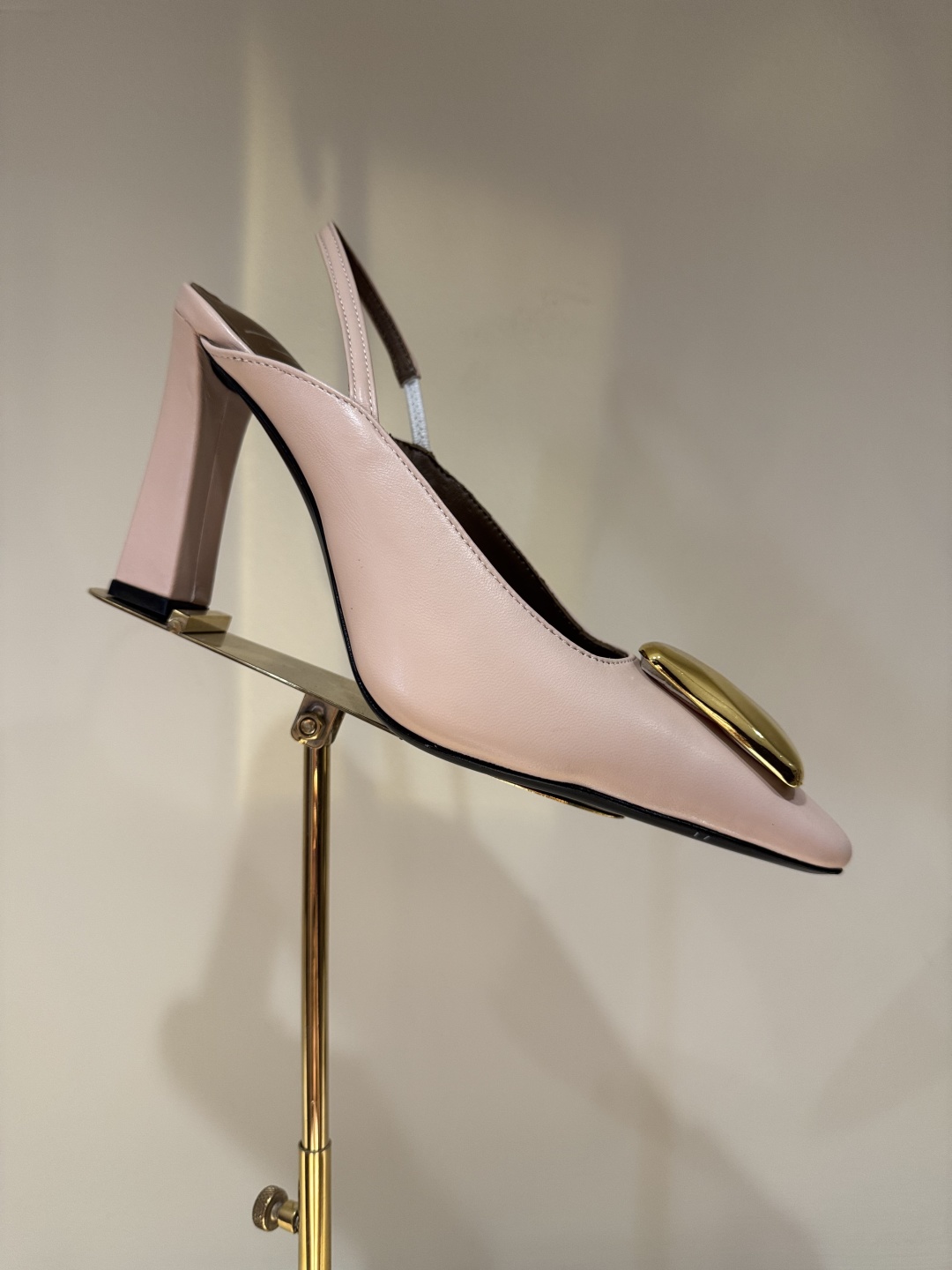 Giuseppe Zanotti Women’s High Heel Sandals: Italian Luxury, Stylish Design, Quality Materials - 图片 9