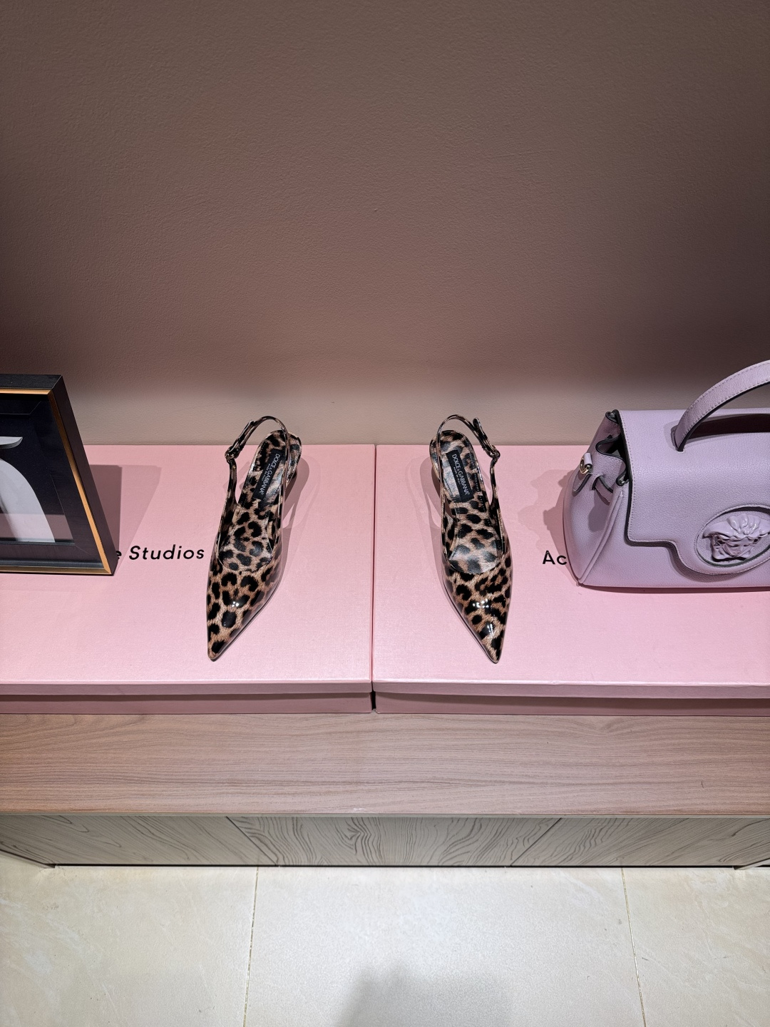 Luxury Retro: Dolce & Gabbana Dujabana Shoe Collection Highlights Tradition and Elegance - 图片 4