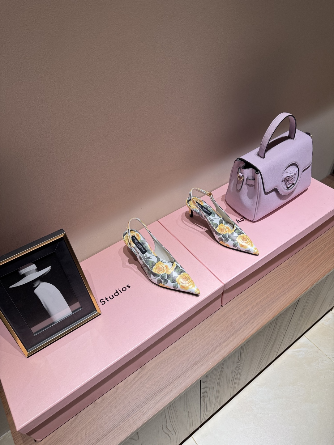 Dujabana Retro Shoes: Elegant Design with Unique Details - 图片 2