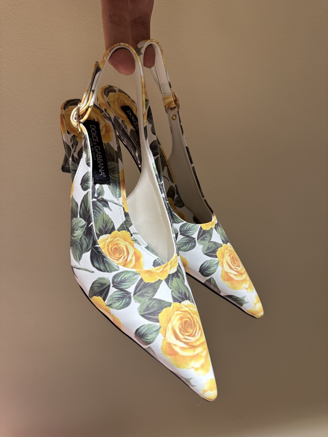 Dujabana Retro Shoes: Elegant Design with Unique Details - 图片 1
